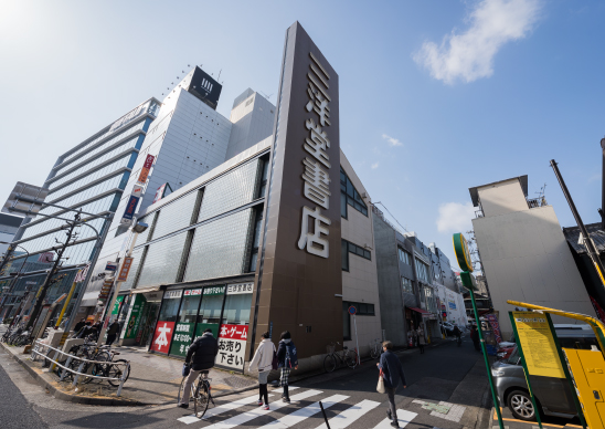 矢場町駅、上前津駅のどちらからも徒歩6分で、アクセス抜群です。