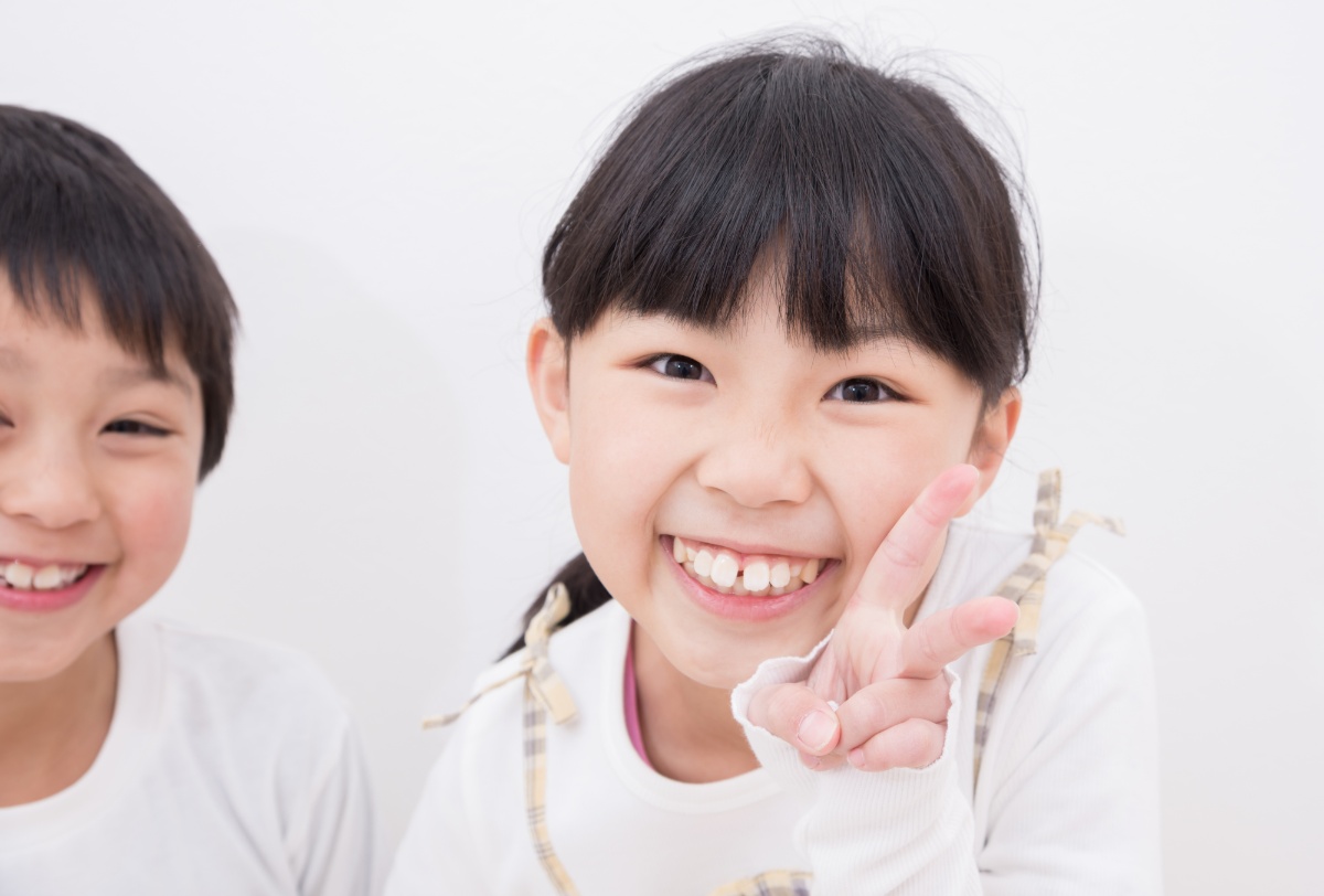 出っ歯ですきっ歯の子ども